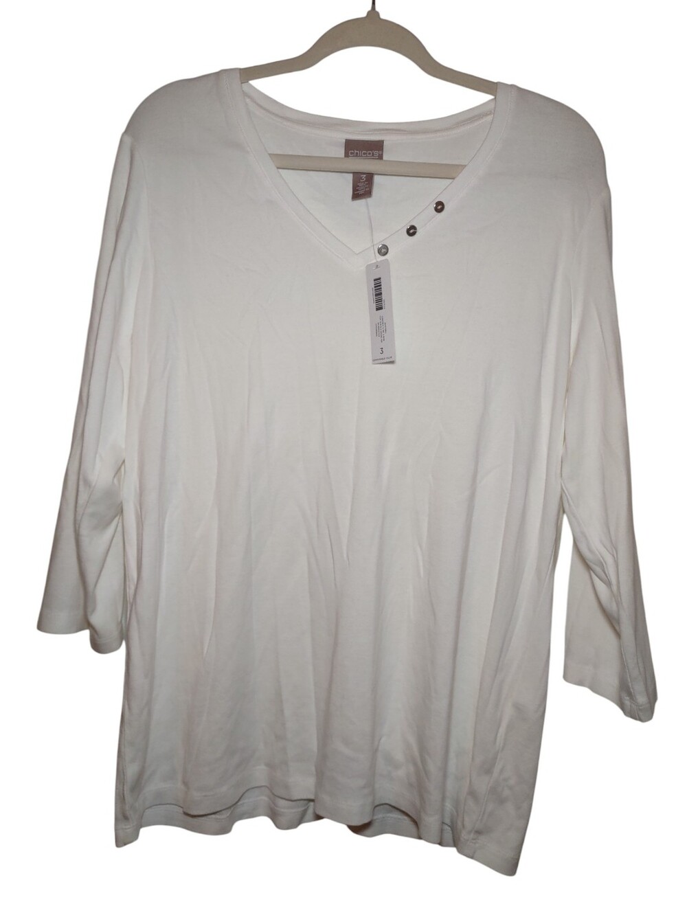 New Chico's V-Neck 3/4 Sleeve Shirt With Button Detail Size: 3 XL/16